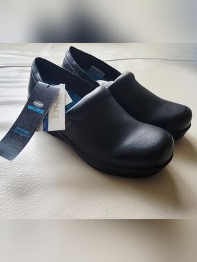 Dr. Scholl's Women's Black Leather Work Clogs, Nurse, Service Industry 8.5